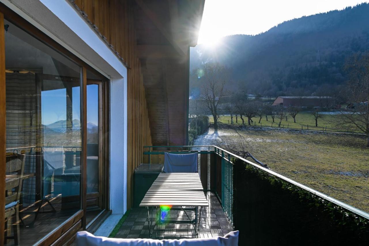 The Green Fee Close To The Golf Course And 5 Minutes From The Lake Giez Buitenkant foto