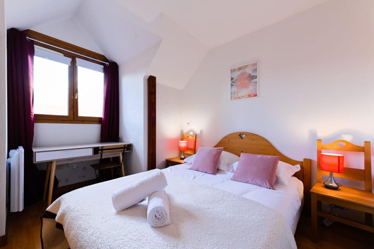 The Green Fee Close To The Golf Course And 5 Minutes From The Lake Giez Buitenkant foto