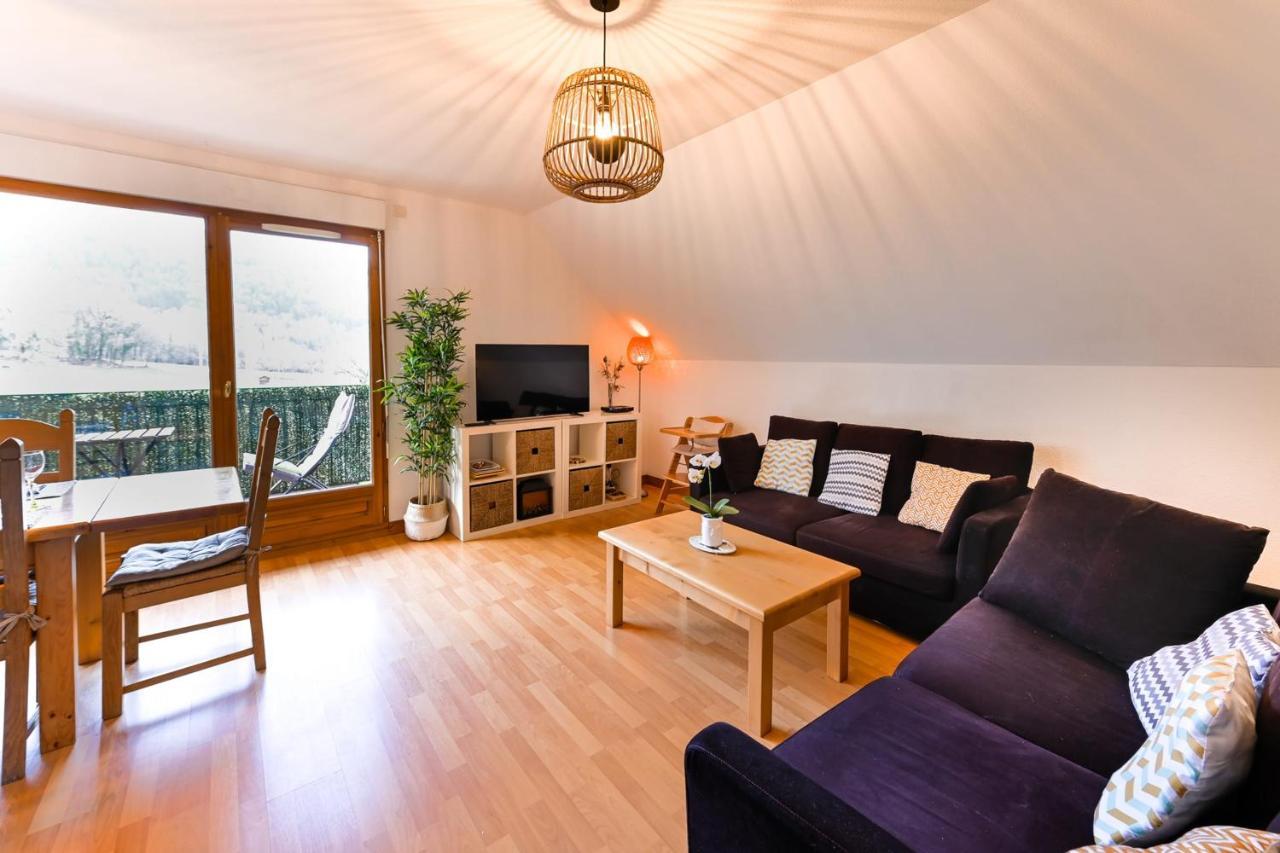The Green Fee Close To The Golf Course And 5 Minutes From The Lake Giez Buitenkant foto