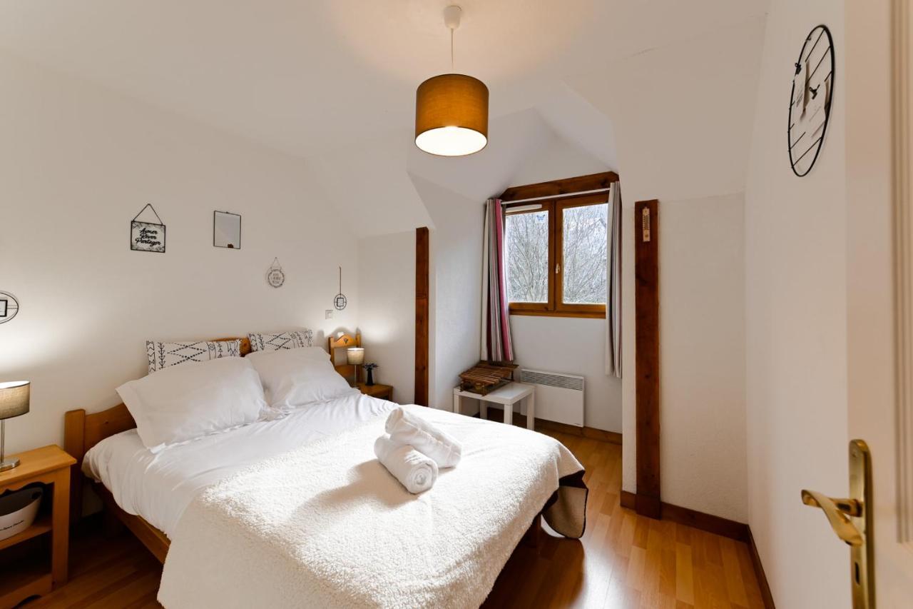The Green Fee Close To The Golf Course And 5 Minutes From The Lake Giez Buitenkant foto