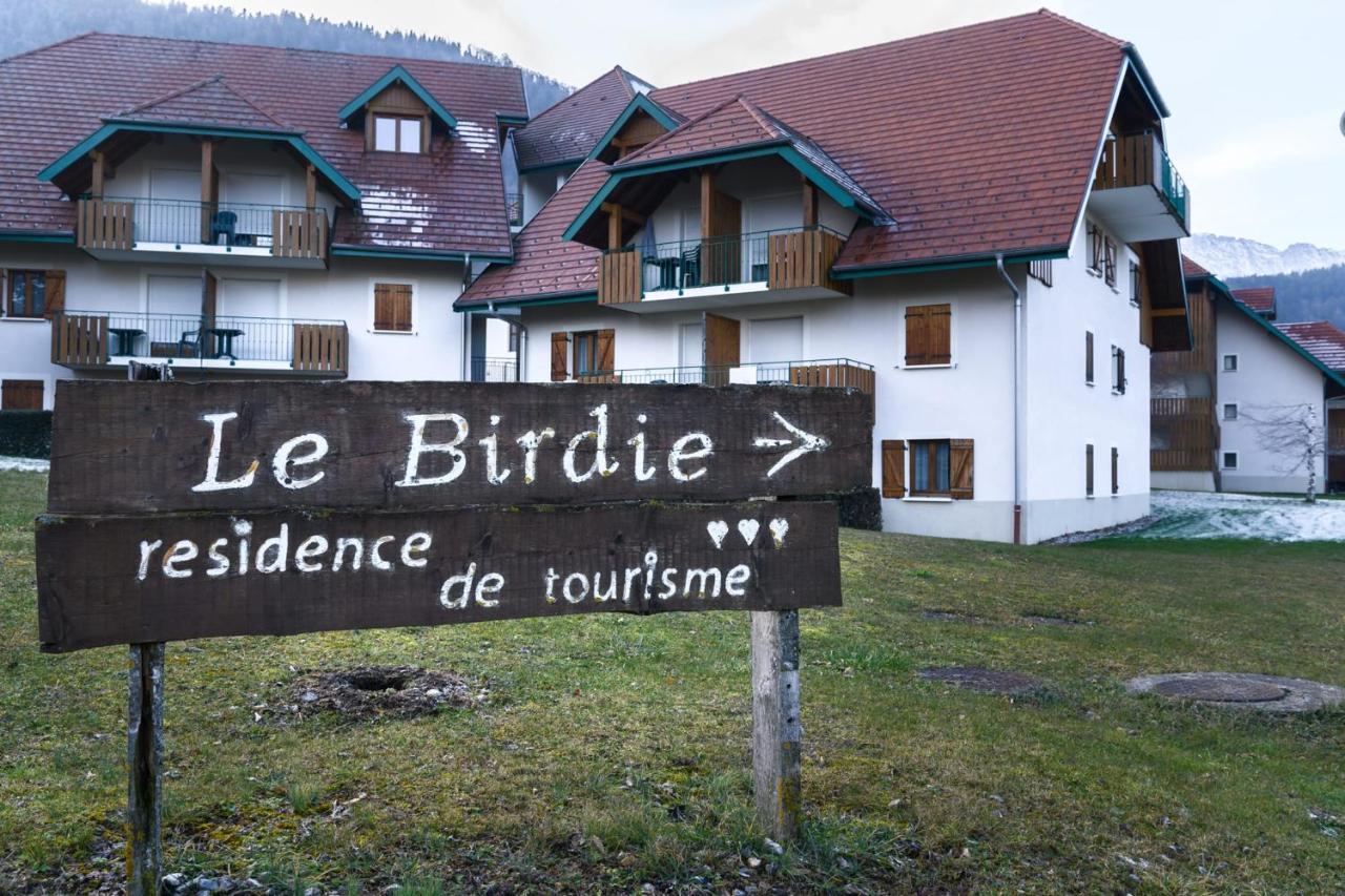 The Green Fee Close To The Golf Course And 5 Minutes From The Lake Giez Buitenkant foto